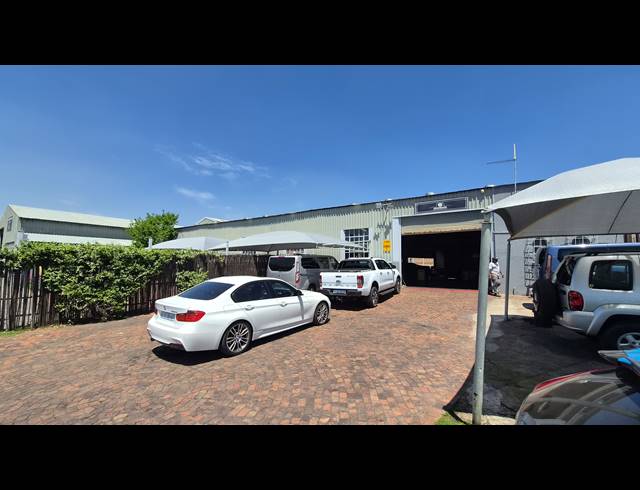 950M² WAREHOUSE FOR SALE IN HUGHES
